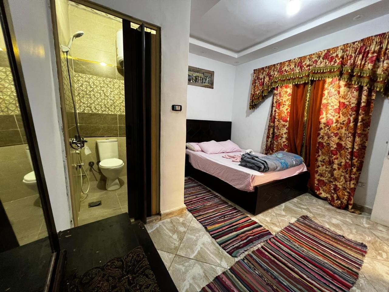 Bed and Breakfast Jana Pyramids View In 3 Kafret el-Gabal Exteriér fotografie