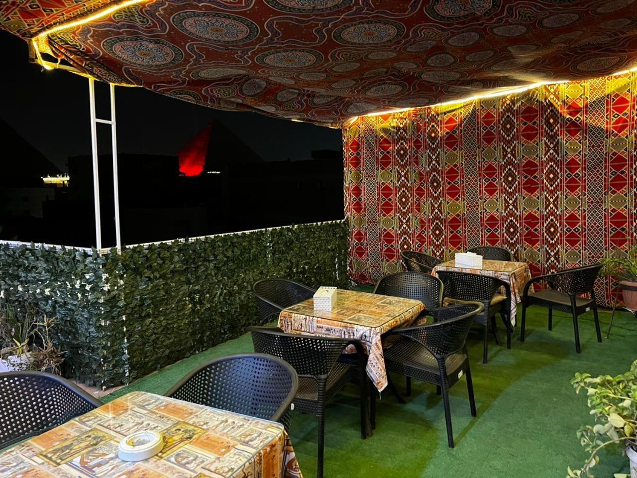 Bed and Breakfast Jana Pyramids View In 3 Kafret el-Gabal Exteriér fotografie