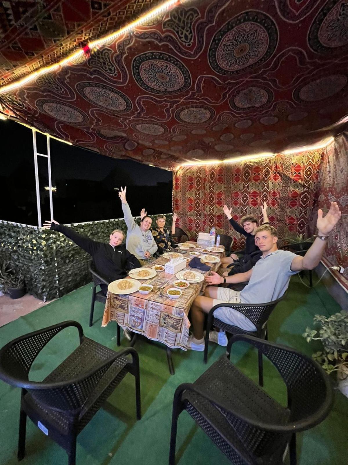 Bed and Breakfast Jana Pyramids View In 3 Kafret el-Gabal Exteriér fotografie